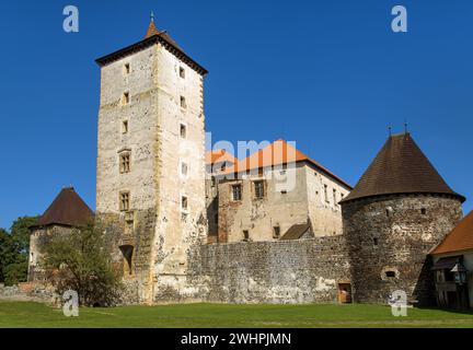 Die Wasserburg Svihov im Lokal vodní hrad Švihov ist ein Überrest einer mittelalterlichen Wasserfestung in Tschechien Stockfoto