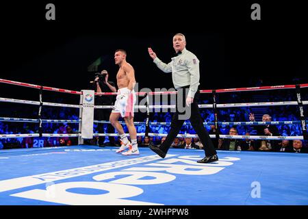 LONDON, VEREINIGTES KÖNIGREICH. Februar 24. Hamzah Sheeraz vs. Liam Williams - WBC Silver and Commonwealth Middleweight Championships während der Queensberry Promotions Show Sheeraz vs Williams und Undercard in der Copper Box Arena am Samstag, 10. Februar 2024 in LONDON, ENGLAND. Quelle: Taka G Wu/Alamy Live News Stockfoto