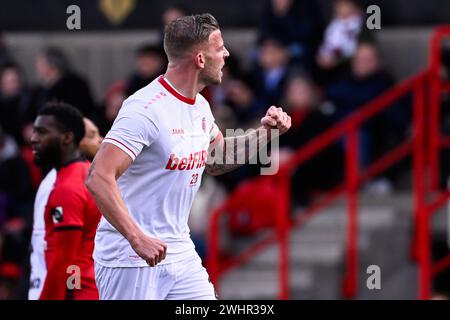 Brüssel, Belgien Februar 2024. Toby Alderweireld aus Antwerpen feiert, nachdem er am Sonntag, den 11. Februar 2024, in Brüssel, am 25. Tag der Saison 2023-2024 der ersten Liga der „Jupiler Pro League“ der belgischen Meisterschaft einen Torschuss bei einem Fußballspiel zwischen RWD Molenbeek und Royal Antwerp FC erzielt hat. BELGA FOTO LAURIE DIEFFEMBACQ Credit: Belga News Agency/Alamy Live News Stockfoto