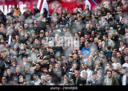 Arsenal-Fans während des Premier League-Spiels West Ham United gegen Arsenal im London Stadium, London, Vereinigtes Königreich, 11. Februar 2024 (Foto: Mark Cosgrove/News Images) Stockfoto