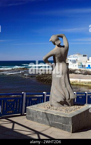 Monumento Al Pescador Statue von Paco Curbel. El Cotillo, Fuerteventura, Kanarische Inseln, Spanien. Stockfoto