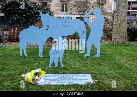 DAS NEUE KRIEGSDENKMAL IN PARIS EHRT TIERE, DIE IM DIENST GESTORBEN SIND Stockfoto