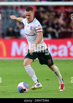 Parramatta, Australien. Februar 2024. Brandon O’Neill von Newcastle Jets wurde 2023/24 während des Spiels der A-League zwischen Western Sydney Wanderers FC und Newcastle Jets im CommBank Stadium in Aktion genommen. Endpunktzahl: Western Sydney Wanderers 3:3 Newcastle Jets. Quelle: SOPA Images Limited/Alamy Live News Stockfoto