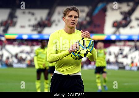Arsenals Martin Odegaard feiert nach dem letzten Pfiff im Premier League-Spiel im London Stadium. Bilddatum: Sonntag, 11. Februar 2024. Stockfoto
