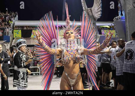 Carnaval SP Turis 2024 - Gavioes da fiel SAO PAULO SP, 11/2023 - Karneval SP Turis /Parade der Schulen der Sondergruppe Sabrina Sato, bei einer Parade am Samstag Abend im Anhembi Sambodromo, Sao Paulo 11. IMAGO / Jefferson Aguiar Sao Paulo Brasilien Copyright: XJeffersonxAguiarx Stockfoto