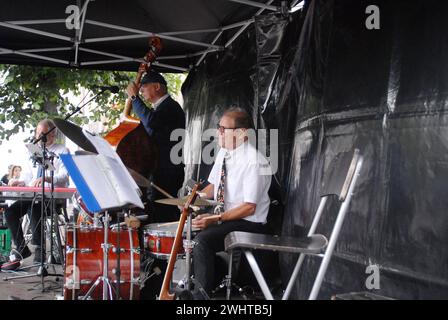 03 Juli 2023/ Blue monday Jazbad spielt beim Copenhagen jazzfestival 2023 bei Hojbro mplads in Kopenhagen Denamrk Photo.Francis Joseph Dean/Dean Pictures Stockfoto