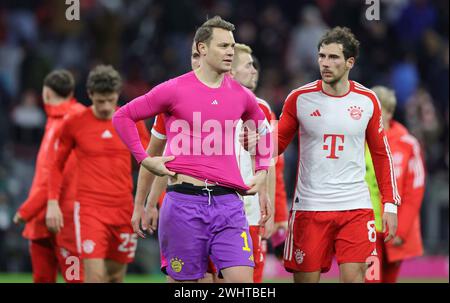 München, Deutschland. Januar 2024. firo: 24.01.2024, Fußball, 1. Liga, 1. Bundesliga, Saison 2023/2024, FC Bayern München München München - Union Berlin 1:0 FCB Torwart, Torhüter, Torhüter, Manuel neuer, Endjubel, Jubilation, Claps, FCB Leon Goretzka, Credit: dpa/Alamy Live News Stockfoto