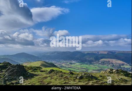 Church Stretton und The Long Mynd von Caer Caradoc aus gesehen, Church Stretton, Shropshire Stockfoto