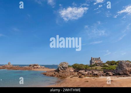 Halbinsel Ile Renote, Tregastel, Cote de Granit Rose, Departement Cotes-dArmor, Bretagne, Frankreich Stockfoto