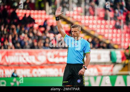 Monza, Italien. Februar 2024. Davide Massa (Schiedsrichter) während des Spiels AC Monza vs Hellas Verona FC, italienische Fußball Serie A in Monza, Italien, 11. Februar 2024 Credit: Independent Photo Agency/Alamy Live News Stockfoto