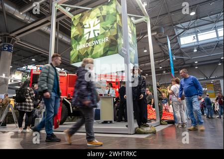 Leipzig - Tausende Besucher am ersten Wochenende: 750 Aussteller zeigen sich bei der Messe HAUS-GARTEN-FREIZEIT 11.02.2024 gegen 11 Uhr Leipzig, Leipziger Messe vom 10. bis 18. Februar 2024 zeigen sich bei der HAUS-GARTEN-FREIZEIT und der mitteldeutschen handwerksmesse wieder rund 750 Aussteller in drei Messehallen. Neue Tage lang wird aus der Leipziger Messe eine bunte Inspirationslandschaft mit Trends für Heim und Garten, jeder Menge Genuss sowie Handwerk zum Anfassen. Die mitteldeutsche handwerksmesse feiert mit ihrer 25. Auflage das Silberjubiläum. Außerdem ermöglicht die Tageskarte am erste Stockfoto