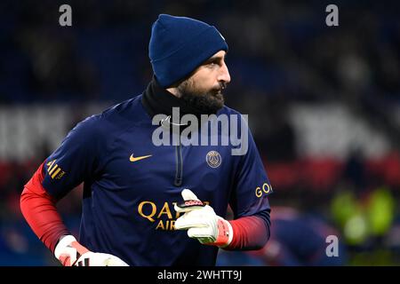 Paris, Frankreich. Februar 2024. © Julien Mattia/Le Pictorium/MAXPPP - Paris 11/02/2024 Julien Mattia/Le Pictorium - 11/02/2024 - France/Ile-de-France/Paris - lors de la rencontre entre le Paris Saint Germain (PSG) et le LOSC (Lille), au Parc des Princes, le 10 fevrier 2024. - Valeurs ACtuelles Out, JDD Out, No JDD, RUSSIA OUT, NO RUSSIA OUT, NO RUSSIA #norussia/11/02/2024 - France/Ile-de-France (Region)/Paris - während des Spiels zwischen Paris Saint Germain (PSG) und LOSC (Lille) im Parc des Princes am 10. Februar 2024. Quelle: MAXPPP/Alamy Live News Stockfoto