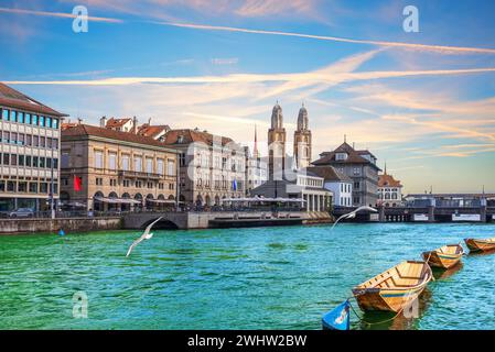 Großmunster evangelische Kirche nahe der Münsterbrücke über die Limmat, Z Rich, Schweiz Stockfoto