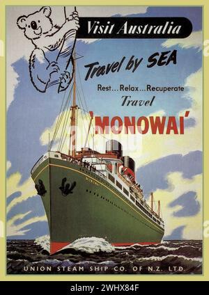 Vintage-Reiseplakat „VISIT AUSTRALIA“ aus den 1930er Jahren mit dem zwei Trichtern MONEWAI Dampfschiff. Reisen Sie auf dem Seeweg, ruhen Sie sich aus. Entspannen Sie sich. Union Steam Ship Company of NZ Ltd Stockfoto