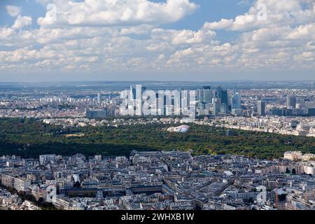 Paris, Frankreich - 1. September 2016: Die Louis Vuitton Foundation neben dem Jardin d’Acclimatation im Bois de Boulogne des 16. Arrondissements Stockfoto