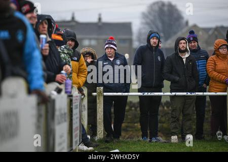 Halifax, England - 7. Februar 2024 - Wakefield Trinity Fans. Rugby League Challenge Cup, Siddal ARLFC vs Wakefield Trinity in Chevinedge (Siddal Sports and Community Centre), Halifax, UK Dean Williams Stockfoto