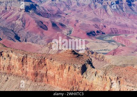Der Grand Canyon [GrÃ¦nd ËˆkÃ¦njées™n] ist eine steile, etwa 450 Kilometer lange Schlucht im Norden des US-Bundesstaates Arizona, Stockfoto