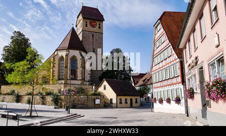 Magstadt mit St. Johannes der Täufer Kirche Stockfoto