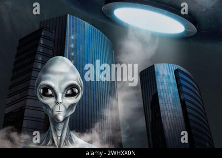 Alien und fliegende Untertasse in der Stadt. UFO, außerirdische Besucher Stockfoto