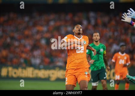 AFACON FINAL, ABIDJAN, ELFENBEINKÜSTE, FREITAG, 11. FEBRUAR, 2024. Duell zwischen Sebastien Haller und dem nigerianischen Torhüter Stanley Bobo Nwabali. Stockfoto