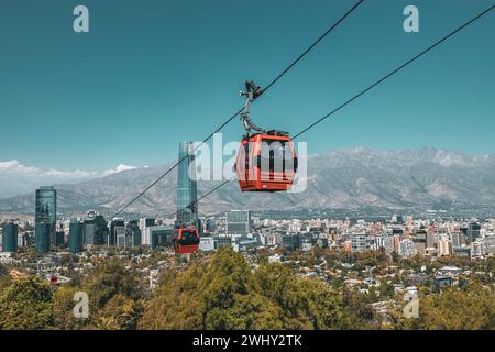 Teleférico Santiago by Turistik, Cerro San Cristobal Cable Car, Santiago de Chile, 2024 Stockfoto