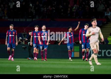 Barcelona, Spanien. Februar 2024. Barcelona Lamine Yamal (3. R) feiert sein Tor während eines Fußballspiels der spanischen Liga (La Liga) zwischen dem FC Barcelona und Granada CF in Barcelona, Spanien, am 11. Februar 2024. Quelle: Joan Gosa/Xinhua/Alamy Live News Stockfoto