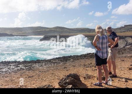 Felsige Küste bei Natural Bridge Aruba, Santa Cruz, Aruba, ABC Inseln, Leeward Antilles, Karibik Stockfoto