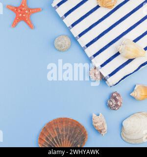 Flat-Lay-Konzept von Sommerreisen Stockfoto