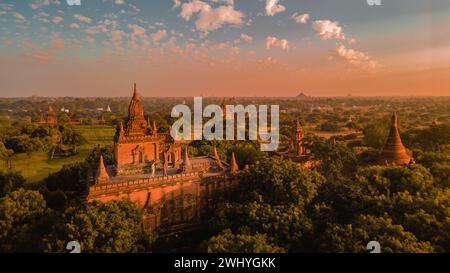 Myanmar, Paar Sonnenaufgang Bagan, Männer Frau Sonnenuntergang Bagan Myanmar Stockfoto