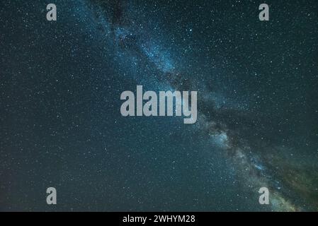 Milchstraße, Rising, Soda Lake, Zentralkalifornien, Nachthimmel, Astrofotografie, himmlische Schönheit, galaktischer Kern, nächtliche Landschaft, Sternenhimmel Stockfoto