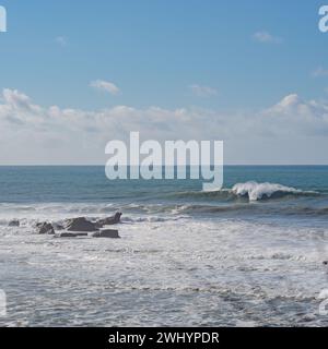 Zuschauer, Mavericks, Big Wave Surfen, Am Meer, An Der Küste, Surfbeobachter, Extremsport, Adrenalin Stockfoto