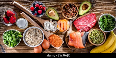 Lebensmittel, die für die Schwangerschaft empfohlen werden. Gesunde Ernährung Stockfoto