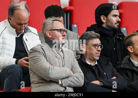 Stuttgart, Deutschland. Februar 2024. Fußball: Bundesliga, VfB Stuttgart - FSV Mainz 05, Spieltag 21, MHPArena. Stuttgarter CEO Alexander Wehrle (l) und Stuttgarter Präsident Claus Vogt (r) schauen sich das Spiel an. Hinweis: Harry langer/dpa – WICHTIGER HINWEIS: gemäß den Vorschriften der DFL Deutscher Fußball-Liga und des DFB Deutscher Fußball-Bundes ist es verboten, im Stadion und/oder des Spiels aufgenommene Fotografien in Form von sequenziellen Bildern und/oder videoähnlichen Fotoserien zu verwenden oder zu nutzen./dpa/Alamy Live News Stockfoto