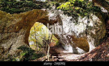 Inzigkofer Grotten am Donaufelsenlaufen bei Sigmaringen Stockfoto