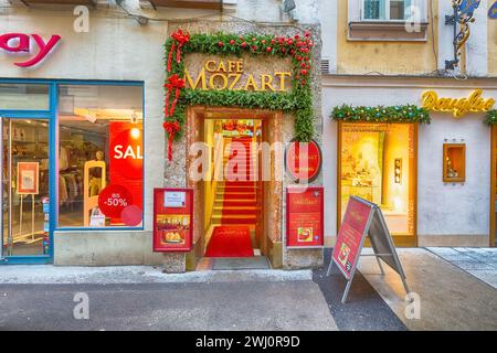 Mozart Café in der Innenstadt von Salzburg, Österreich Stockfoto