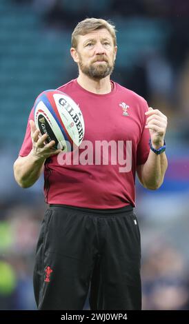 Wales Mike Forshaw Defence Coach während des Guiness 6 Nations Rugby-Spiels zwischen England und Wales im Twickenham-Stadion, London am 10. Februar, 2 Stockfoto