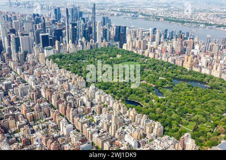 New York City Skyline Immobilienhochhäuser von Manhattan mit Blick auf den Central Park in den USA Stockfoto