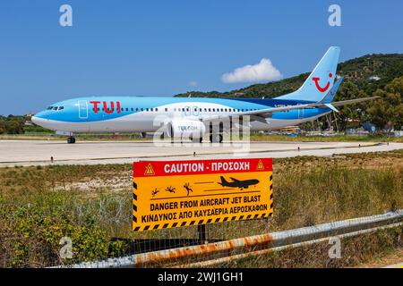 TUI Boeing 737-800 Flugzeuge Skiathos Airport in Griechenland Stockfoto