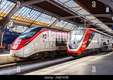 SBB Personenzüge der Schweizerischen Bundesbahnen am Hauptbahnhof Zürich, Schweiz Stockfoto