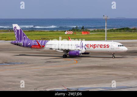 HK Express Airbus A321 Flugzeuge Okinawa Airport in Naha, Japan Stockfoto