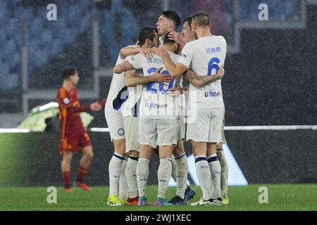 Rom, Italie. Februar 2024. Spieler der Internazionale feiern den Sieg am 10. Februar 2024 im Stadio Olimpico in Rom, Italien - Foto Federico Proietti/DPPI Credit: DPPI Media/Alamy Live News Stockfoto