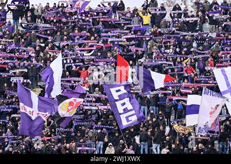 Florenz, Italien. Februar 2024. ACF Fiorentina Fans beim ACF Fiorentina gegen Frosinone Calcio, italienisches Fußball-Spiel der Serie A in Florenz, 11. Februar 2024 Credit: Independent Photo Agency/Alamy Live News Stockfoto