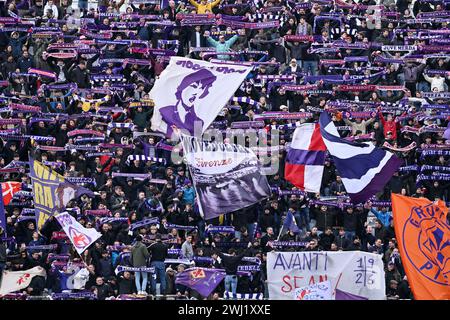 Florenz, Italien. Februar 2024. ACF Fiorentina Fans beim ACF Fiorentina gegen Frosinone Calcio, italienisches Fußball-Spiel der Serie A in Florenz, 11. Februar 2024 Credit: Independent Photo Agency/Alamy Live News Stockfoto