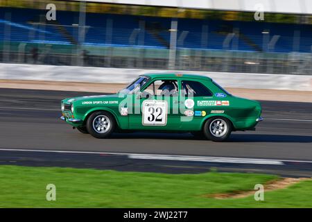 Alasdair Coates, Alexander Dawson, Ford Escort Mk1 RS2000, HRDC „Gerry Marshall“ Trophy Series, über 30 Autos in der Startaufstellung für eine fünfundvierzig Minuten zwei Stockfoto