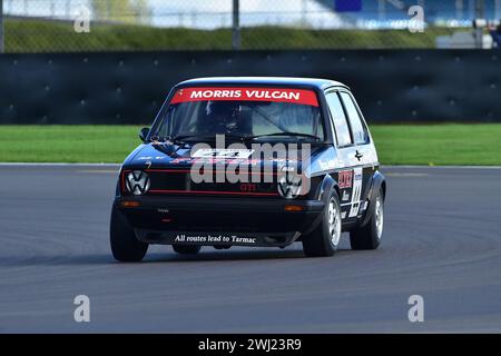 Tom Shephard, Jim Morris, Volkswagen Golf GTi, HRDC „Gerry Marshall“ Trophy Series, mehr als 30 Autos in der Startaufstellung für ein fünfundvierzigminütiges Rennen mit zwei Fahrern Stockfoto