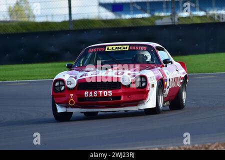 David Clark, Gary Pearson, Chevrolet Camaro, HRDC „Gerry Marshall“ Trophy Series, über 30 Autos in der Startaufstellung für ein fünfundvierzig-minütiges Rennen mit zwei Fahrern Stockfoto