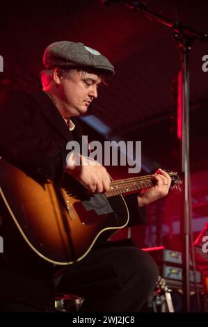 Southampton, Großbritannien. Februar 2024. Libertines Peter Doherty und Carl Barat spielen einen akustischen Aufwärmkonzert in den Engine Rooms und werben für ihr Album All Quiet on the Eastern Esplanade. Cristina Massei/Alamy Live News Stockfoto