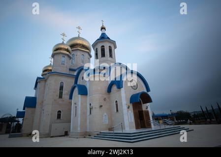 Orthodoxe christliche Kirche im russischen Stil, die dem Heiligen Andreas gewidmet ist. Religiöse Orte Europa Stockfoto