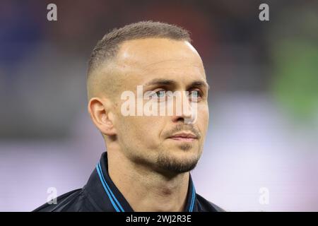 Mailand, Italien. Februar 2024. Stanislav Lobotka vom SSC Napoli sieht sich während der Besetzung vor dem Spiel der Serie A in Giuseppe Meazza in Mailand an. Der Bildnachweis sollte lauten: Jonathan Moscrop/Sportimage Credit: Sportimage Ltd/Alamy Live News Stockfoto