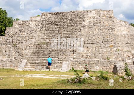 Merida Mexico, Dzibilchaltun Archäologische Zone Nationalpark, Maya Zivilisation Stadt Ruinen, Zona Arqueologica de Dzibilchaltun, Struktur 36 Felsen Stockfoto